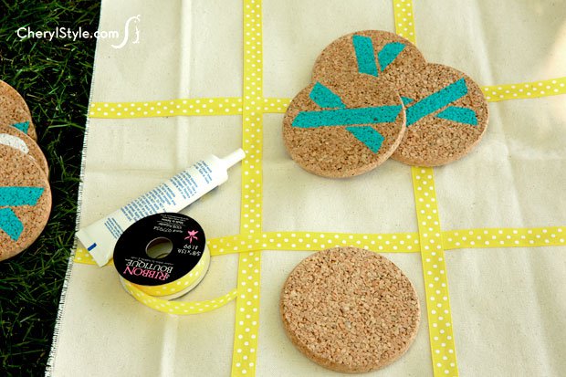 Make a simple DIY tic-tac-toe game to take on the go—it’s endless fun!